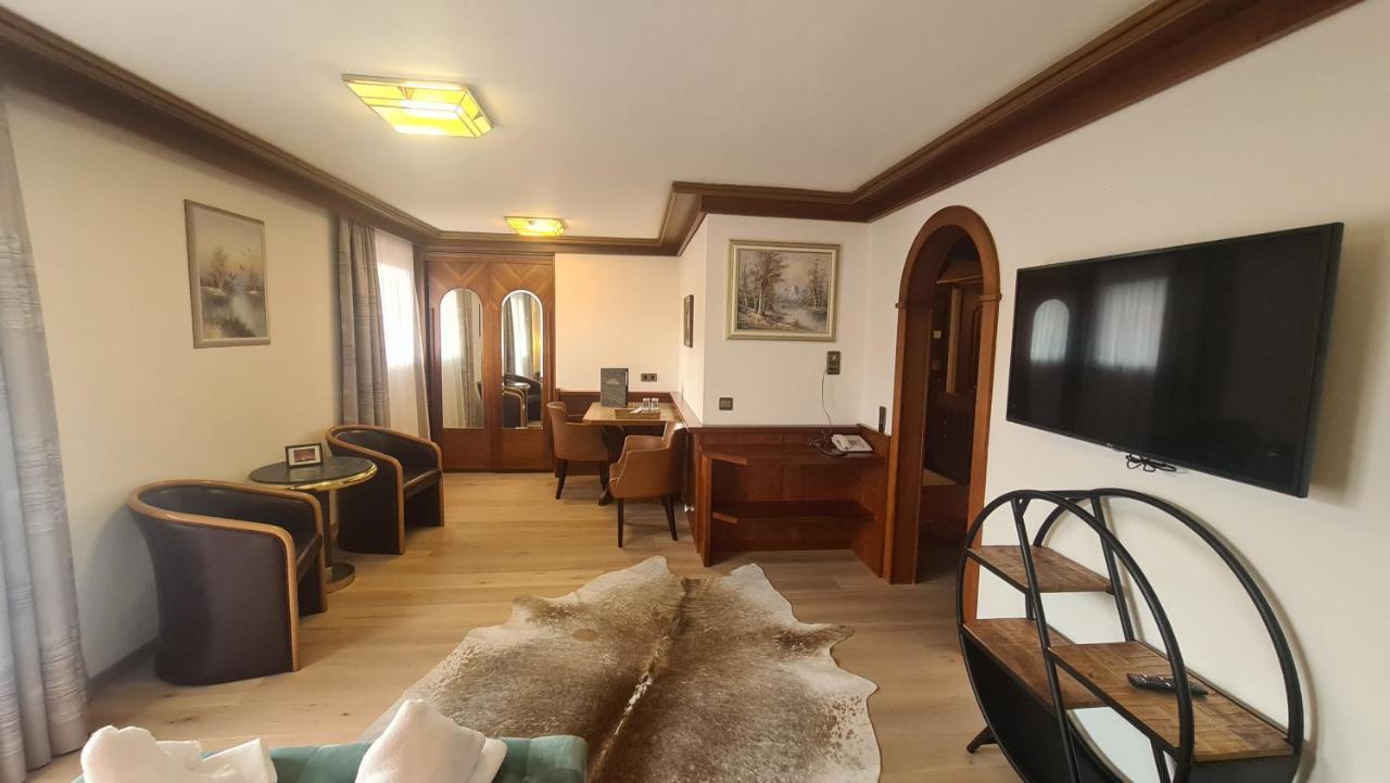 Hotel Tyrolis Цірль Екстер'єр фото